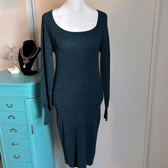 New Nine West Women’s Balloon Sleeve Deep Metallic Green Midi Sweater Dress - Picture 8 of 8